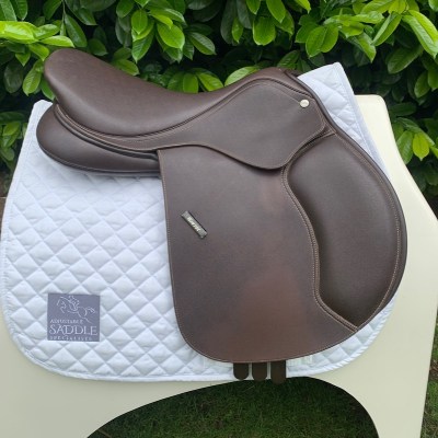 Wintec 17” 500 Close Contact Jump (S3474)  