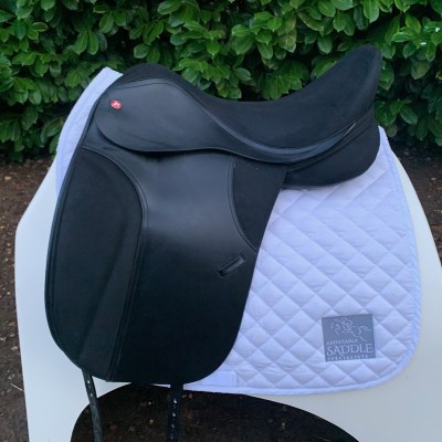 Thorowgood T4 17.5” Dressage (S3560)